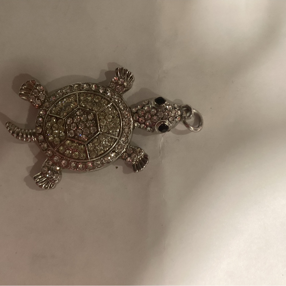 Silver Turtle Pendant - Picture 4 of 5